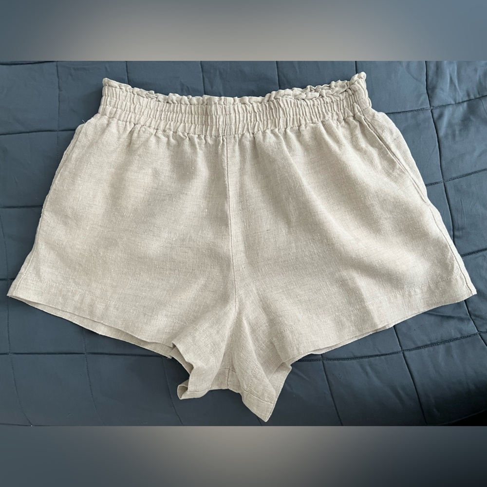 Reformation Mila Linen Short in Oatmeal